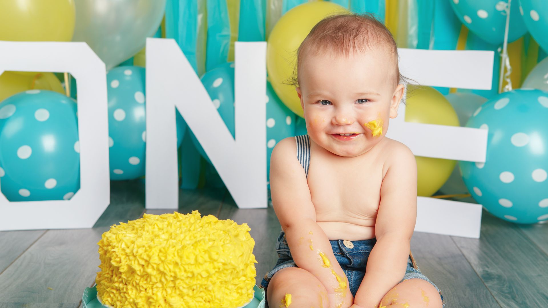 Eerste verjaardag thema Blue & Yellow